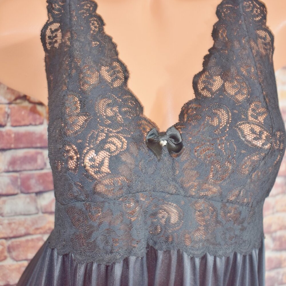 Shadowline Medium Black Full Sweep Silky Nylon Nightgown Olga esque W Lace Vtg - Picture 4 of 12